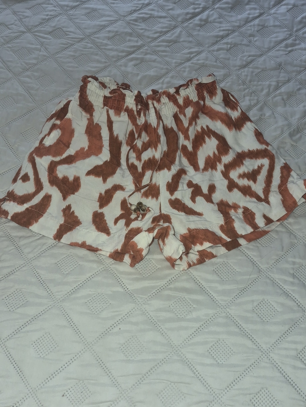 H&M Cream and Rust Patterned High Waist Shorts